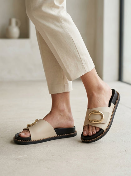 Urban Chic – Claquettes beige