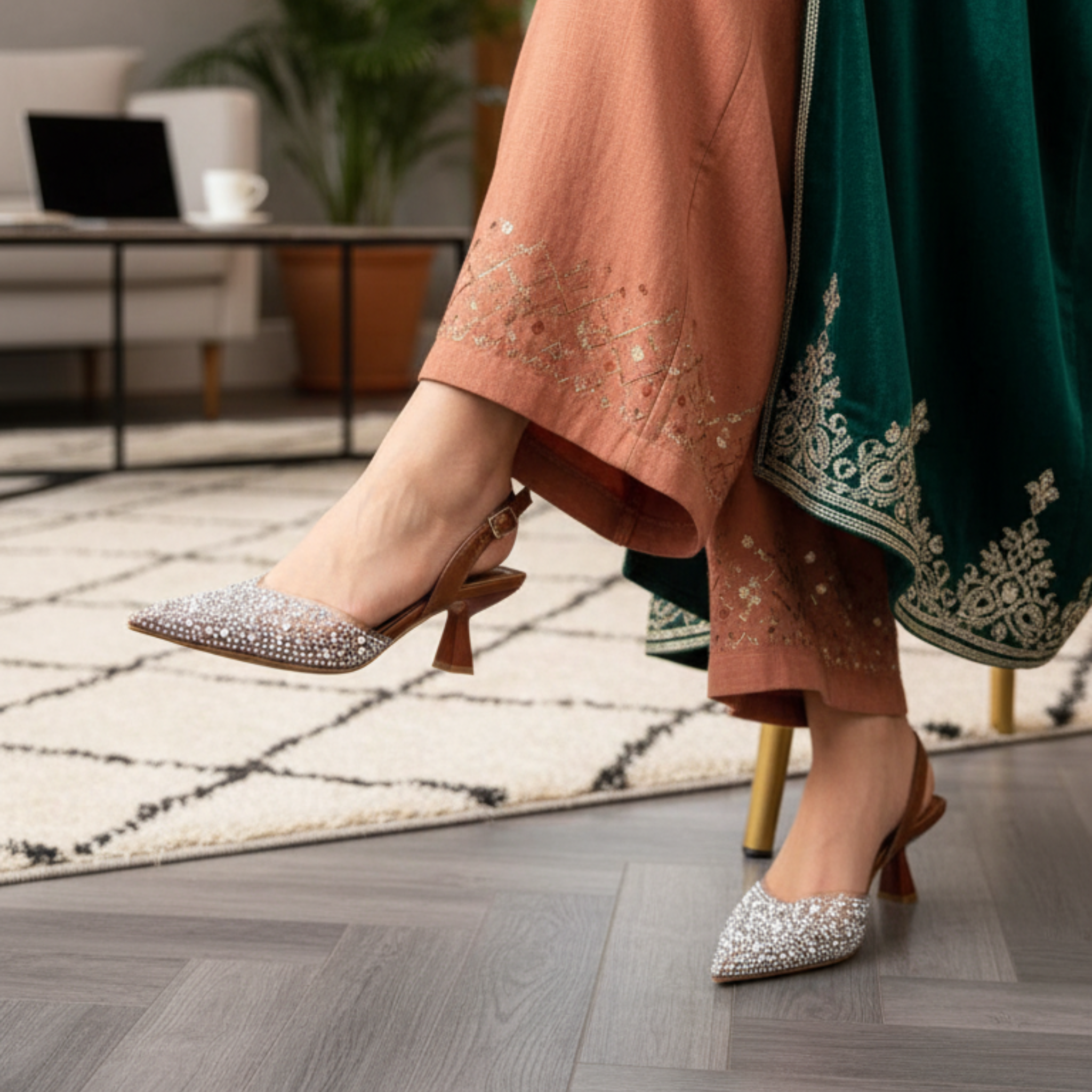 Crystal Élégance – Escarpins camel