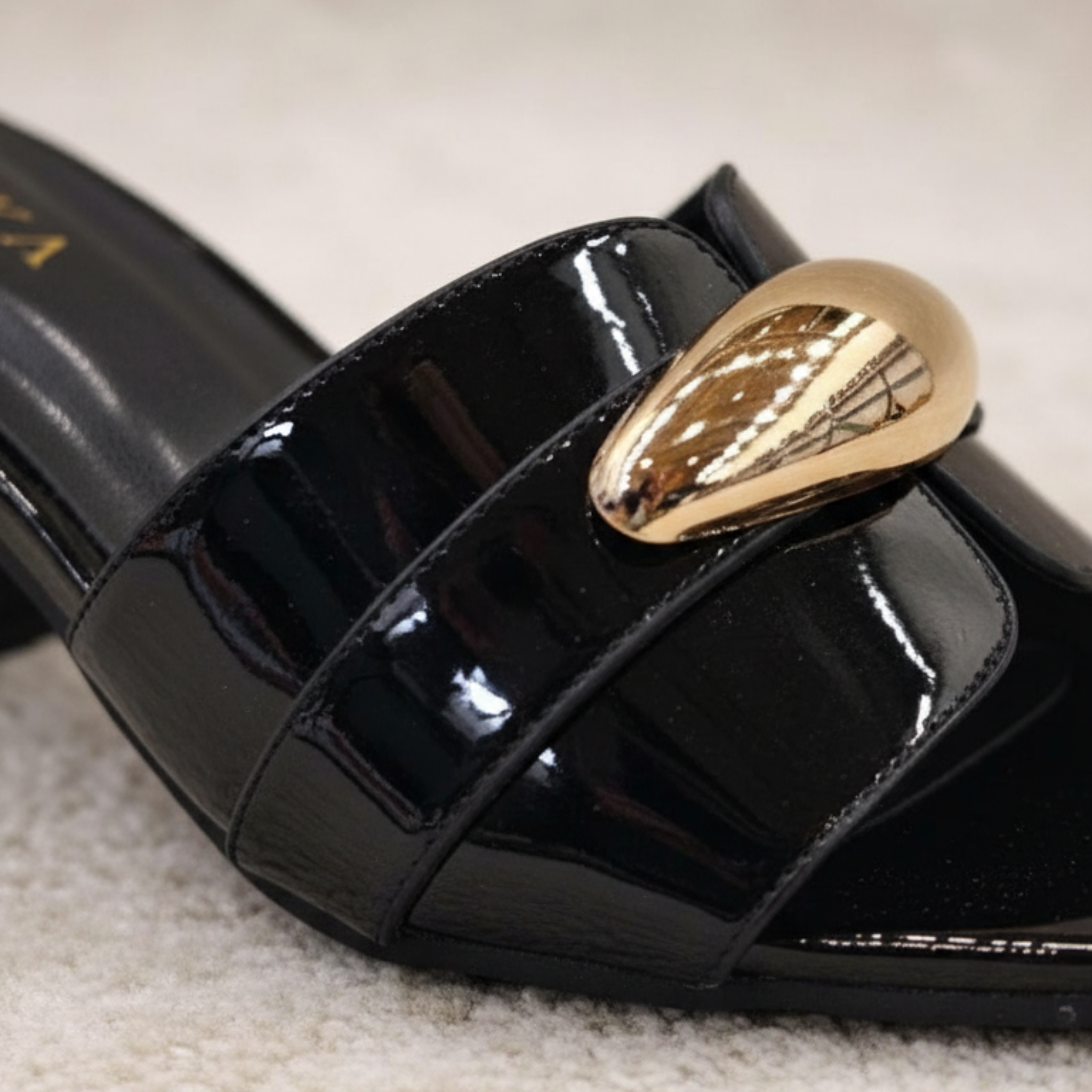 Golden Chic – Mules noir