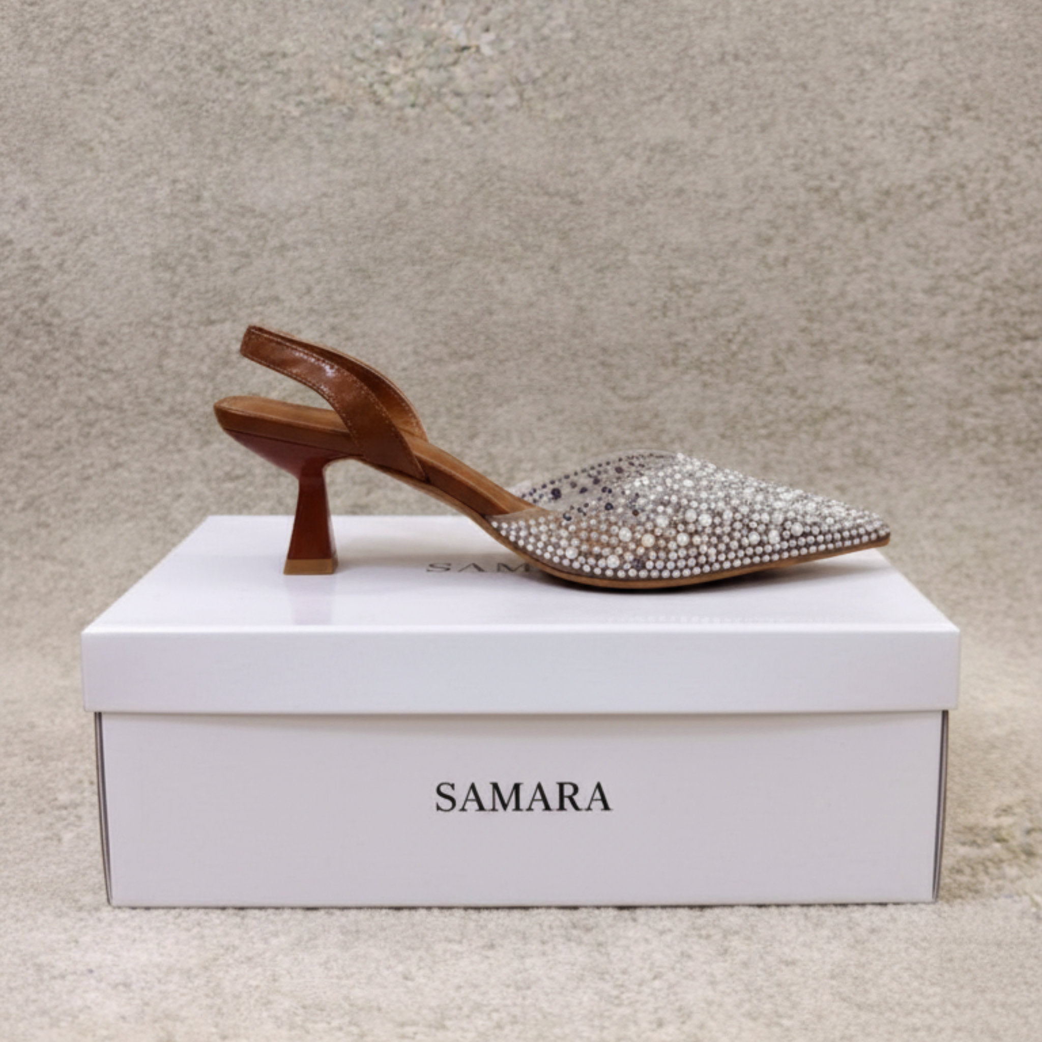 Crystal Élégance – Escarpins camel