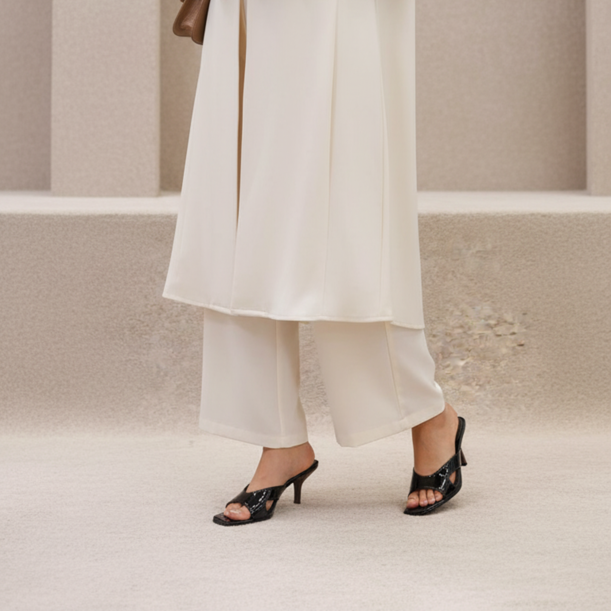 Noir Class – Mules chic