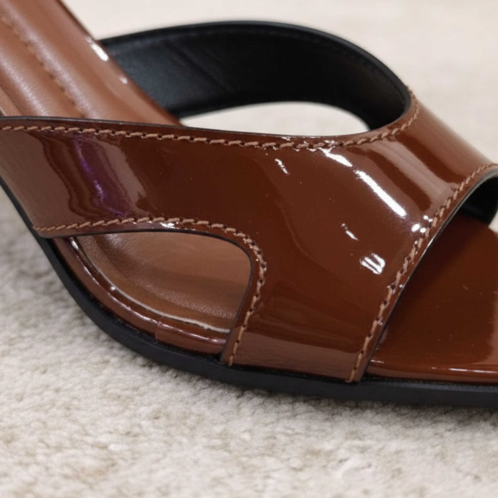 Daily Luxe – Mules minimalistes