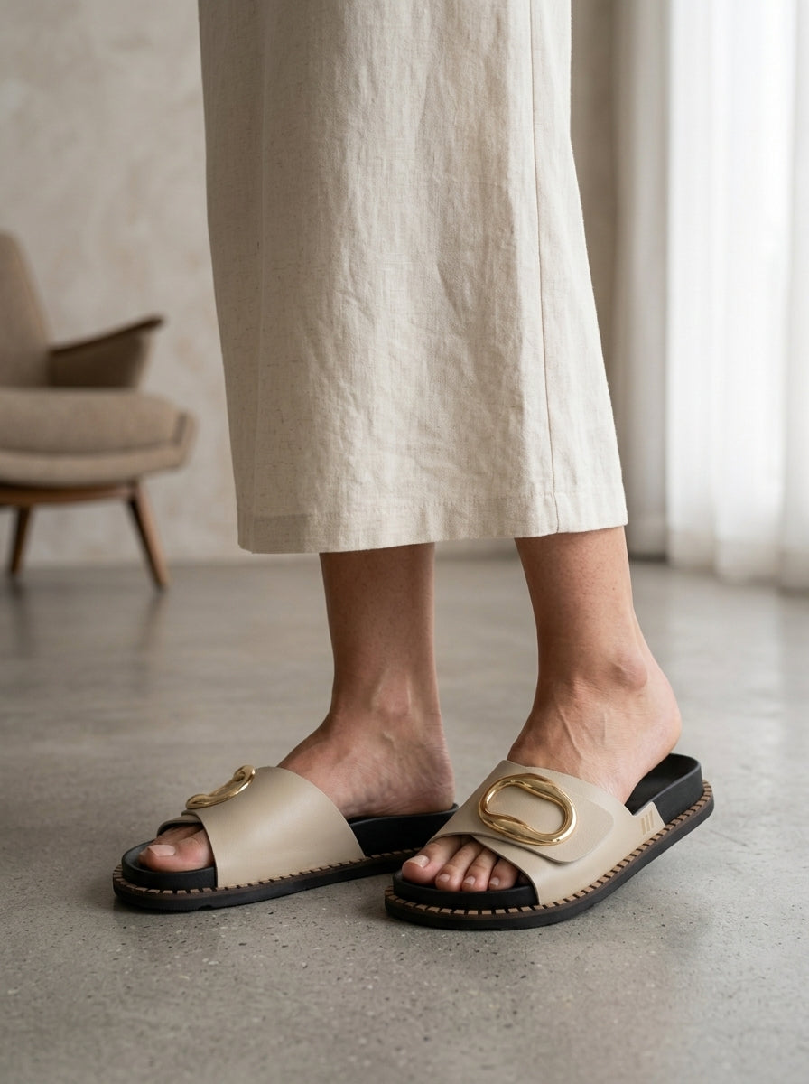 Urban Chic – Claquettes beige