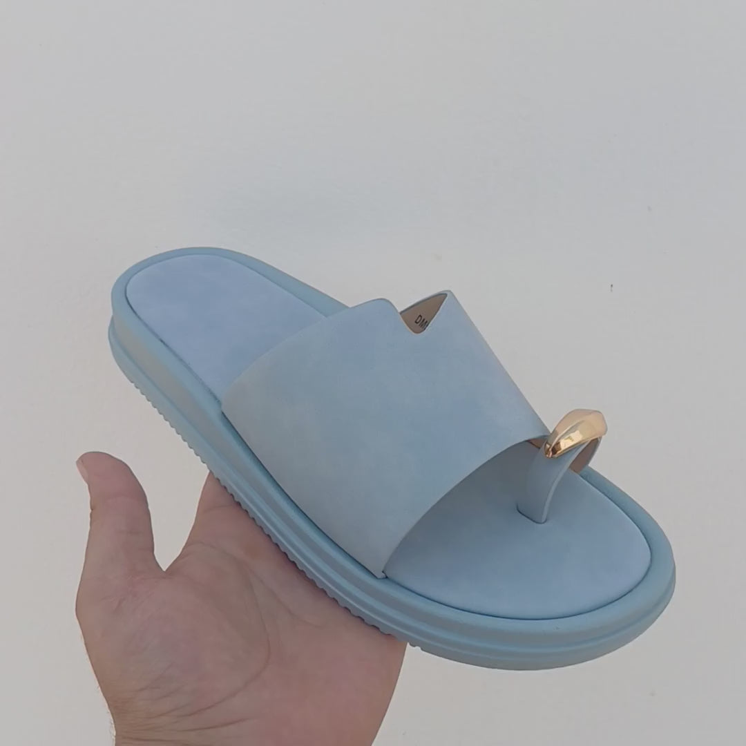 Mule Anneau Dore bleu en main - video produit